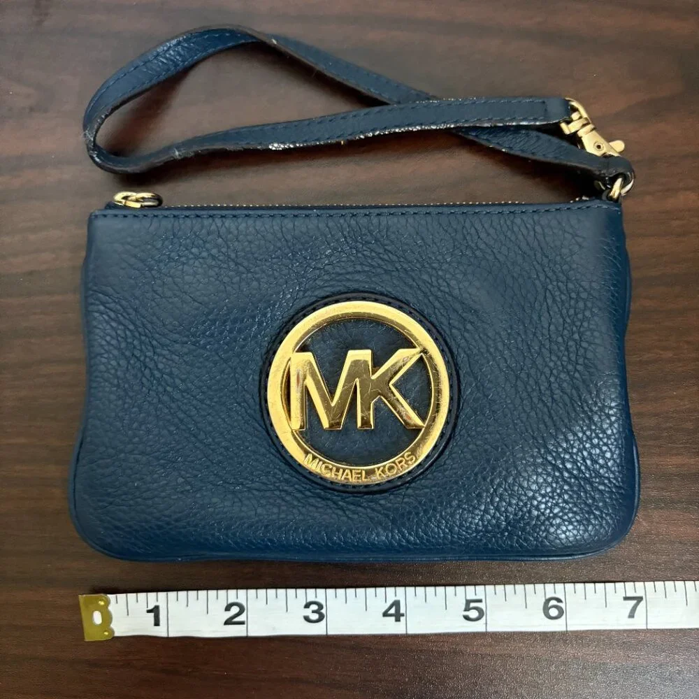 MICHAEL Michael Kors Navy Blue Gold Hardware Leather Wristlet Preppy Luxe Chic